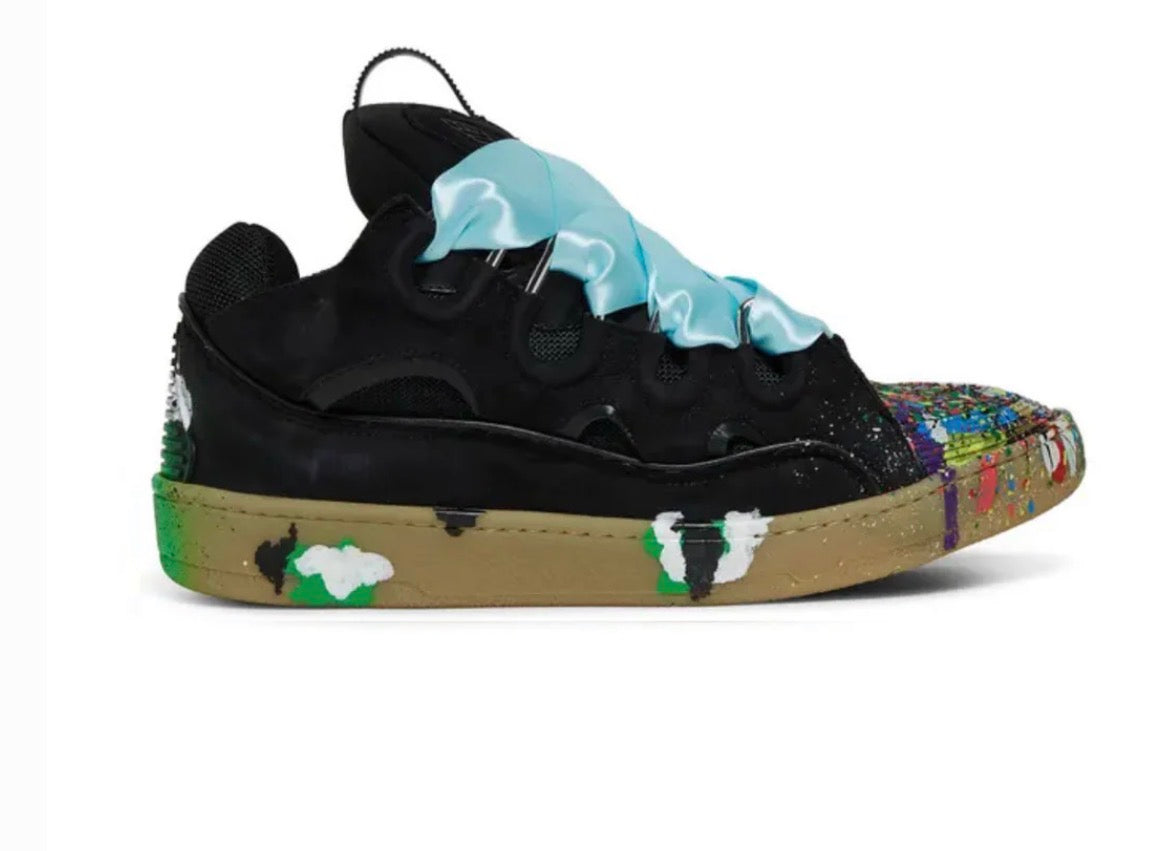 Shoe