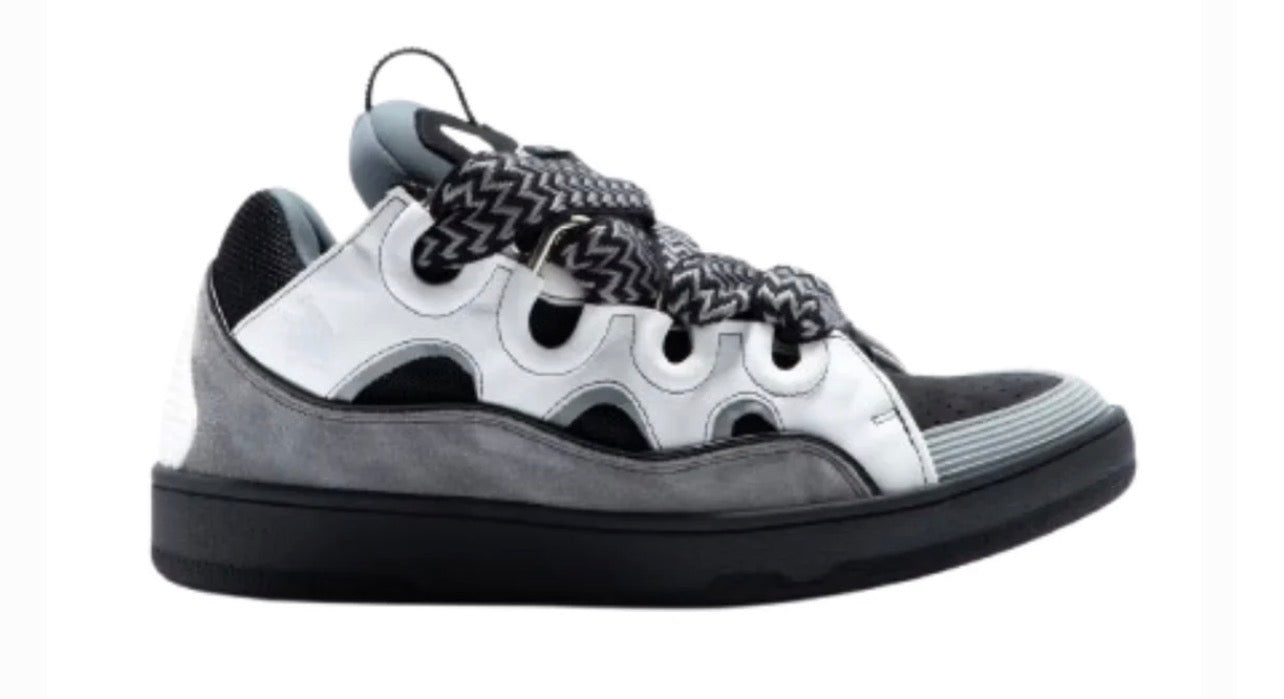 Shoe
