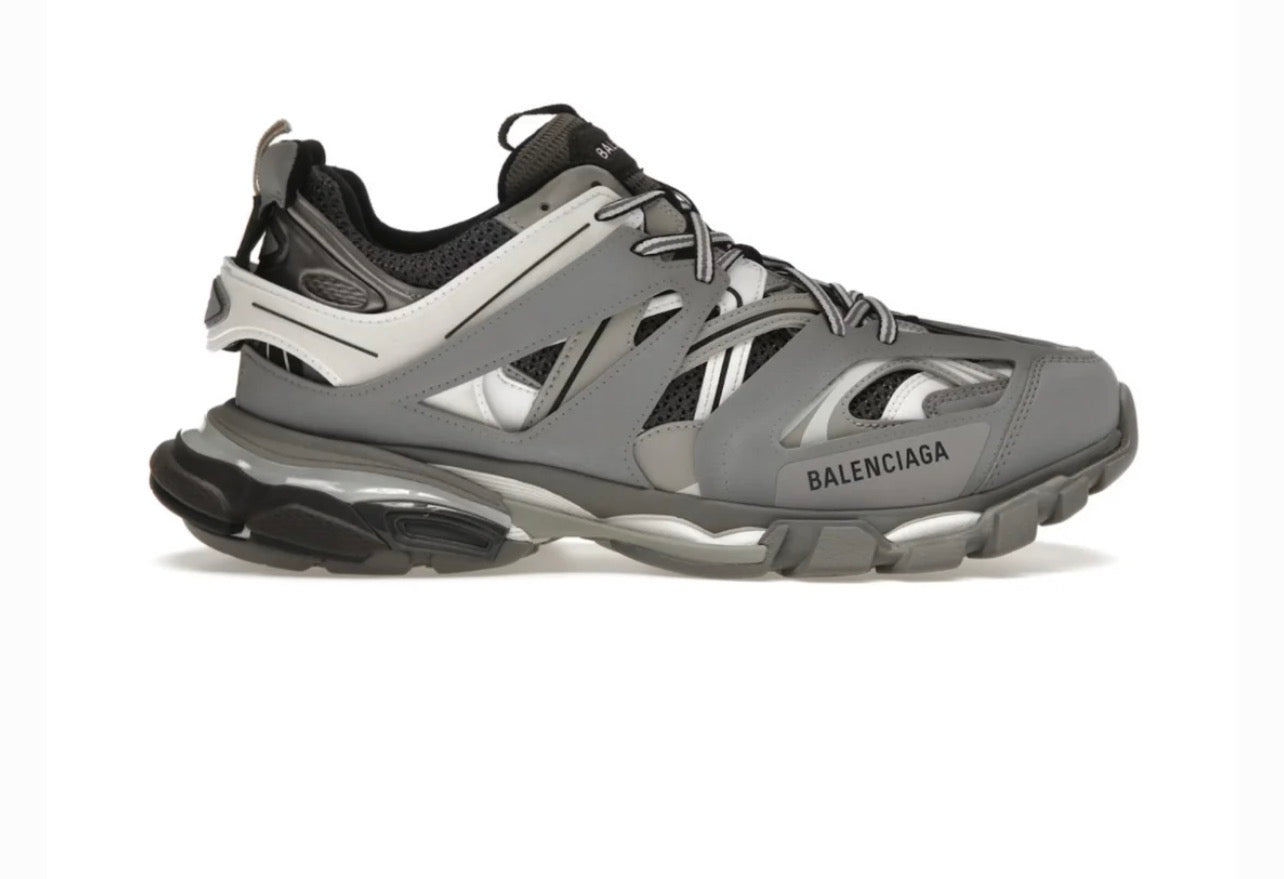 Shoe