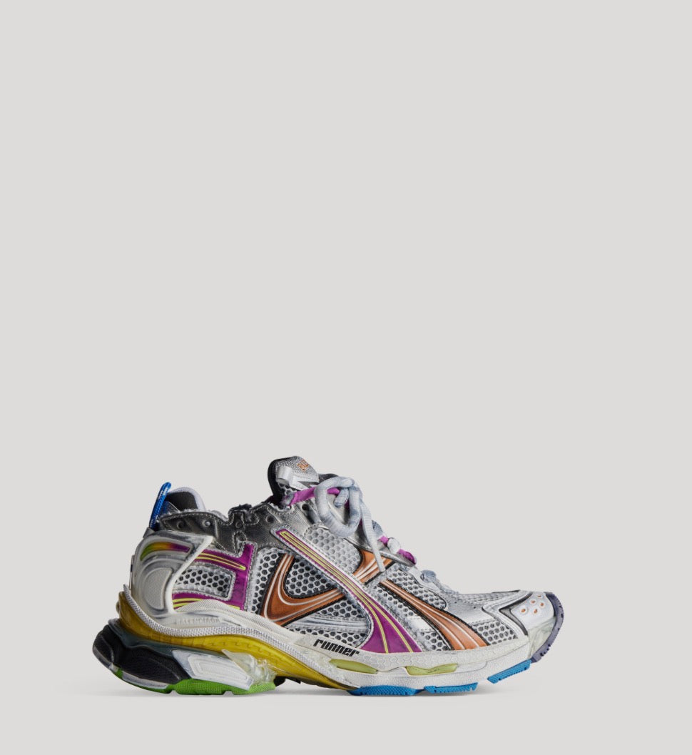 Shoe