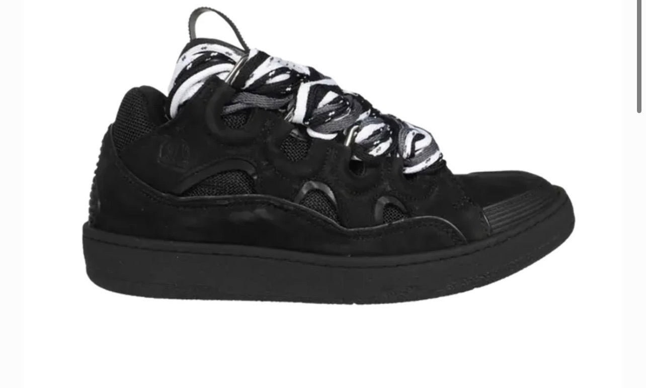 Shoe