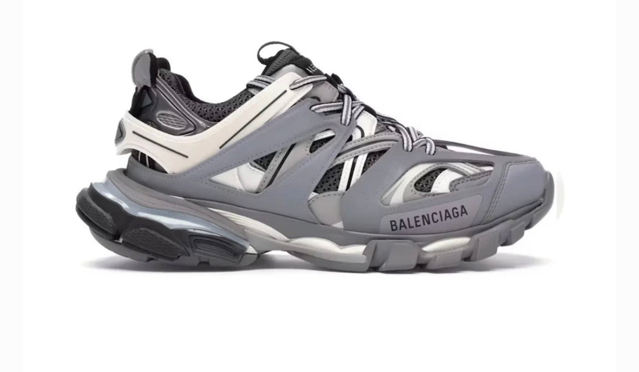 Shoe