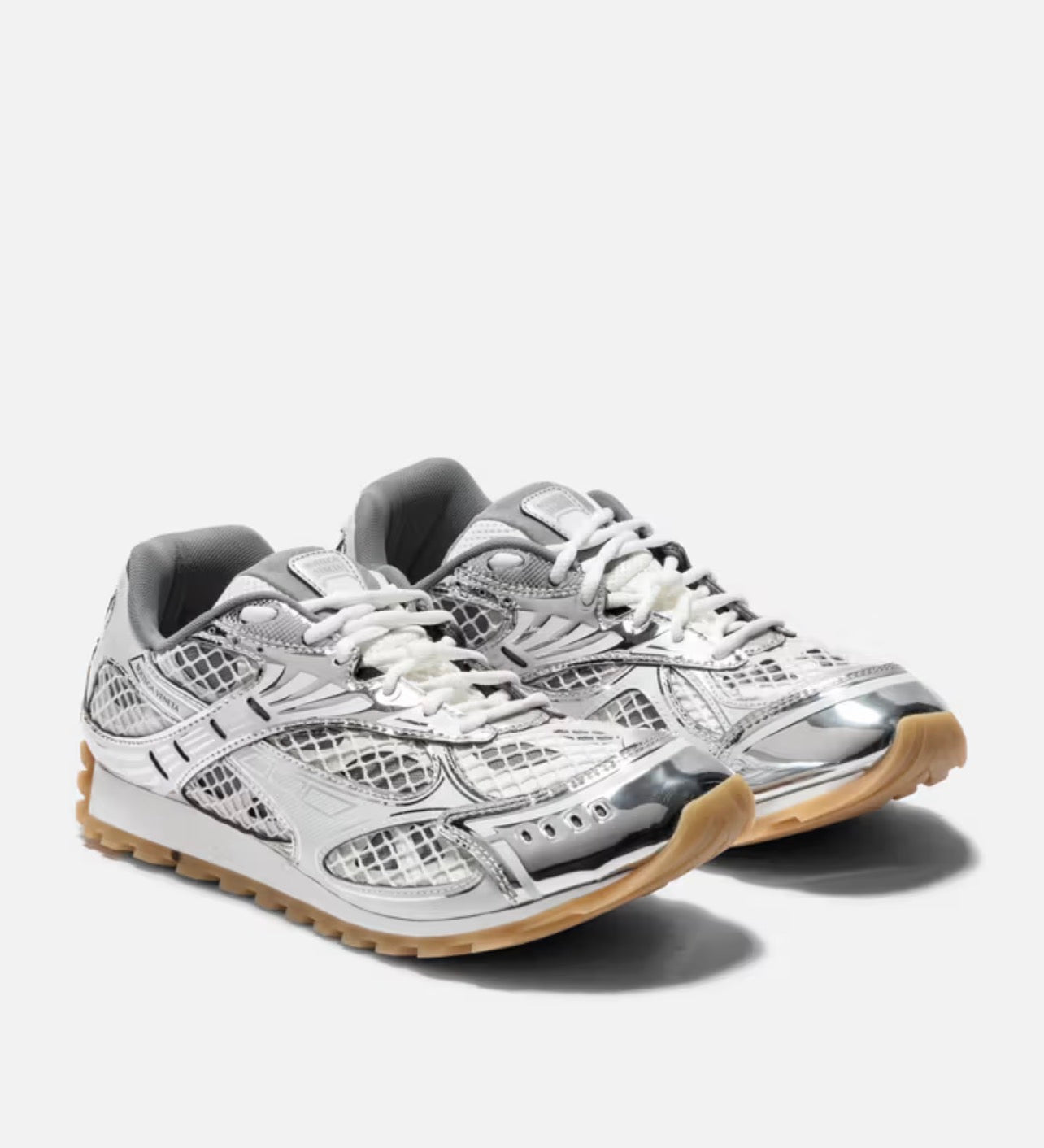 Shoe